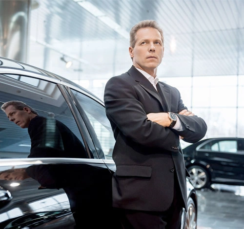 Chauffeur de sécurité Drivigo spécialisé en transport confidentiel à Paris